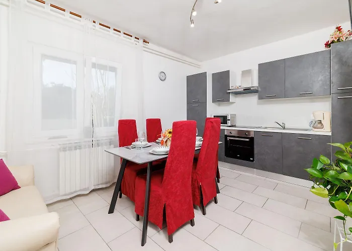 Lejlighed Charmantes Nur 250 Meter Zum Sandstrand Mit Privater Terrasse, Liegen, Grill